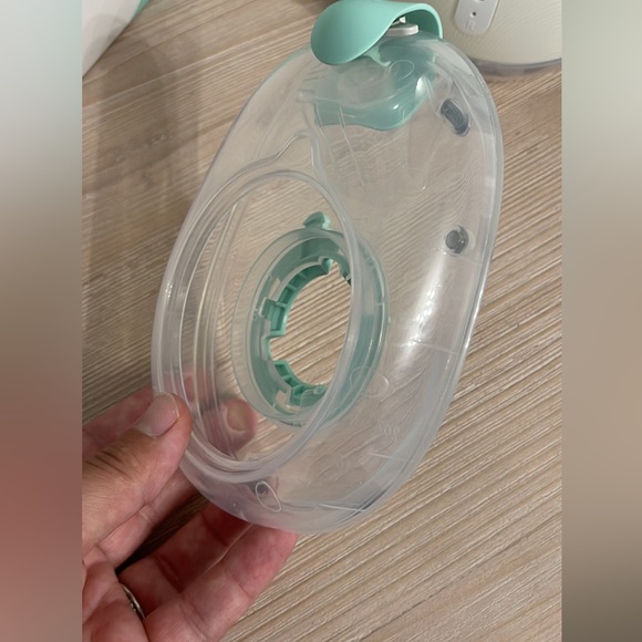 Willow Brest Pump Generation 3 Complete Set + Accessories - Picture 3 of 7